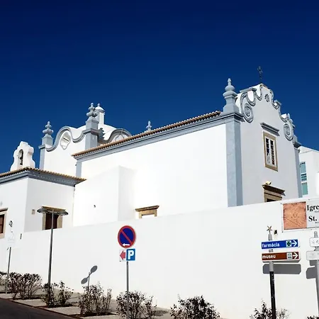 Casas Barulho Marina 公寓 *